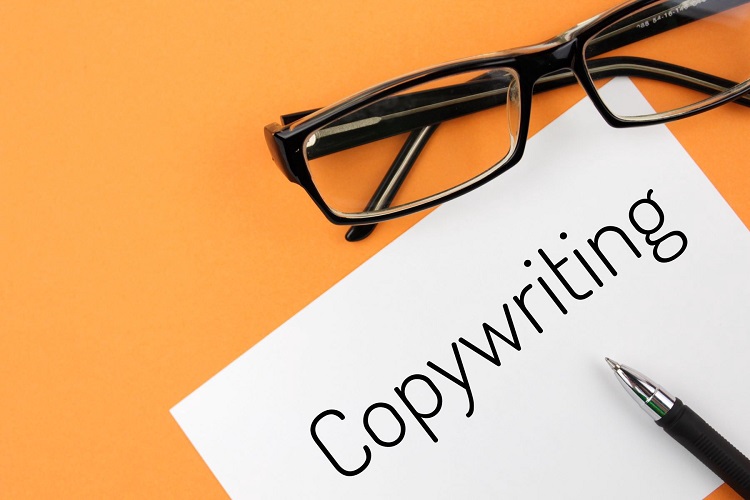 Tips menulis copywriting iklan yang menarik, Sumber: medium.com